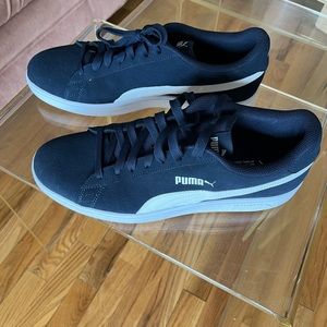 Men’s pumas size 11.5